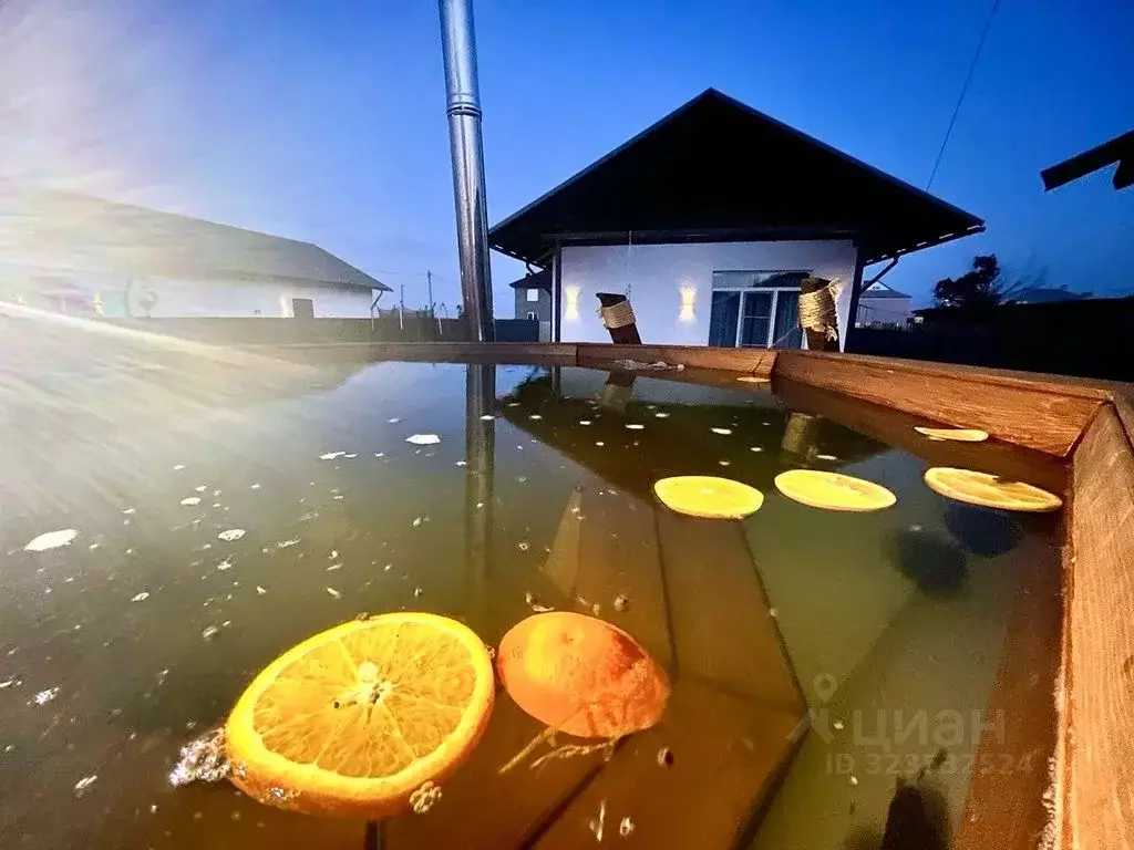 Дом в Волгоградская область, Средняя Ахтуба рп ул. Строительная, 16 ... - Фото 1