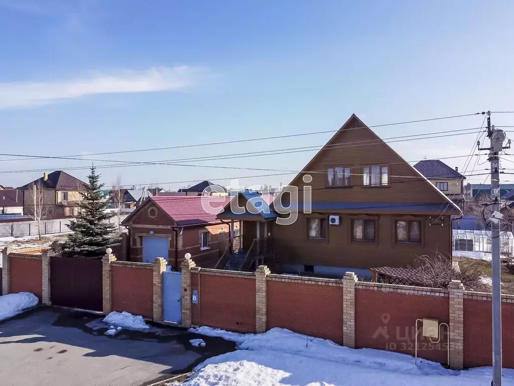 Дом в Тюменская область, Тюмень Казарово мкр, ул. Хамита Ярми (195 м) - Фото 1