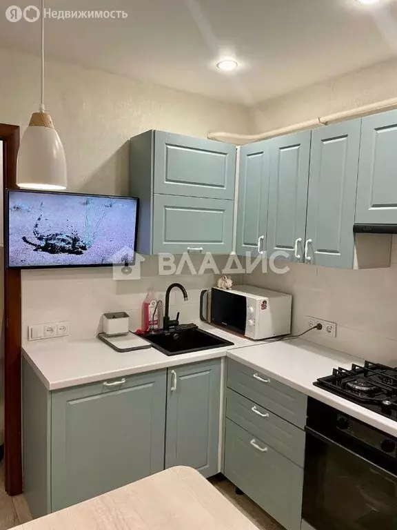 2-комнатная квартира: Стерлитамак, улица Сакко и Ванцетти, 55 (49 м) - Фото 0