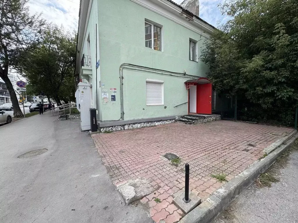 Торговая площадь в Пермский край, Пермь ул. Куйбышева, 63 (60 м) - Фото 1