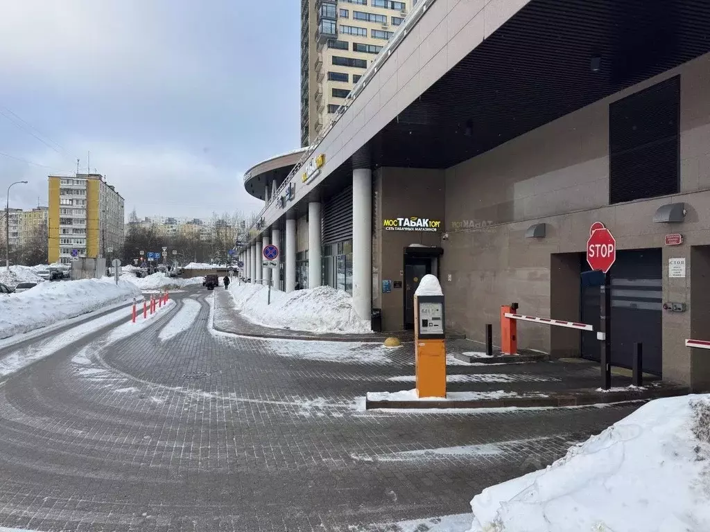 Гараж в Москва Новоясеневский просп., 9 (32 м) - Фото 1