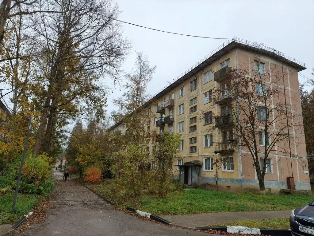 2-к кв. Калужская область, Жуковский муниципальный округ, Тарутино ... - Фото 1