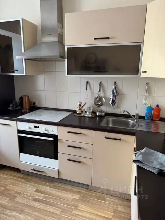 2-к кв. Тюменская область, Тюмень ул. Василия Гольцова, 26 (65.0 м) - Фото 1