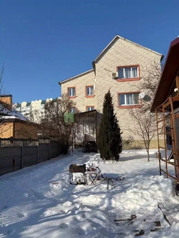 Дом в Орловская область, Орел Береговая ул. (260 м) - Фото 1