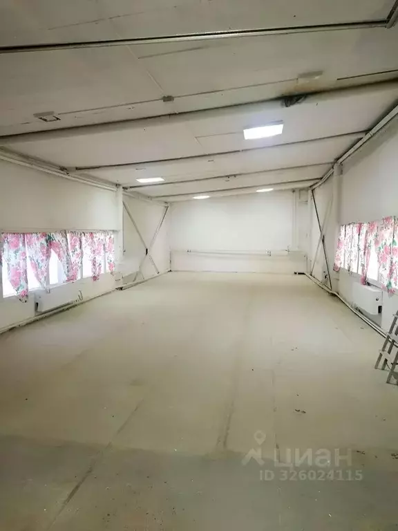 Склад в Ханты-Мансийский АО, Сургут Инженерная ул., 18 (109 м) - Фото 1