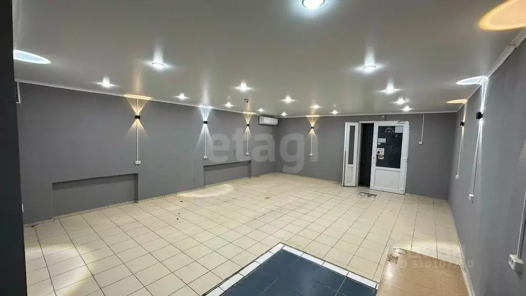 Офис в Крым, Армянск ул. Железнодорожная, 3 (50 м) - Фото 1