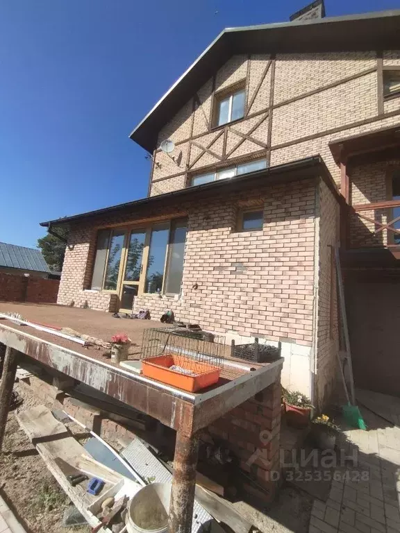 Дом в Саратовская область, Энгельсский район, с. Красный Яр ул. ... - Фото 1