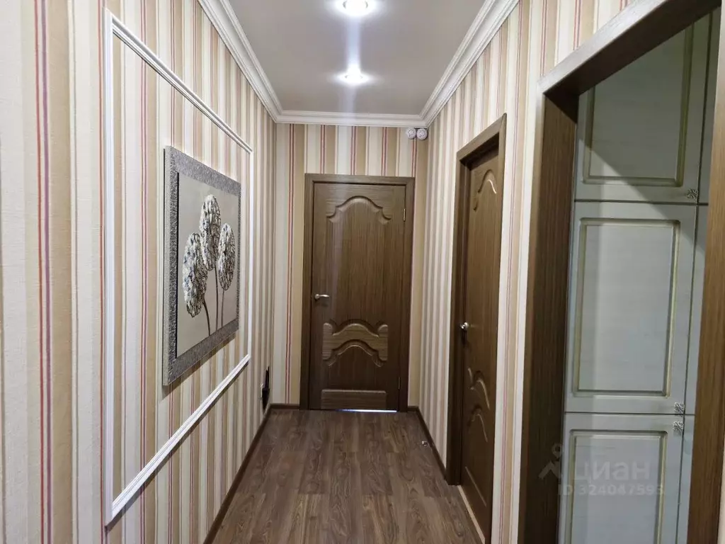 2-к кв. Свердловская область, Екатеринбург ул. Чкалова, 256 (56.2 м) - Фото 1