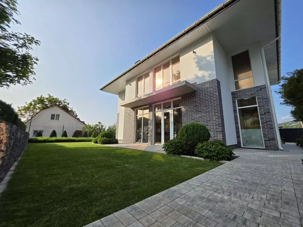 Дом в Севастополь с. Кизиловое, ул. Дачная, 127 (220 м) - Фото 2