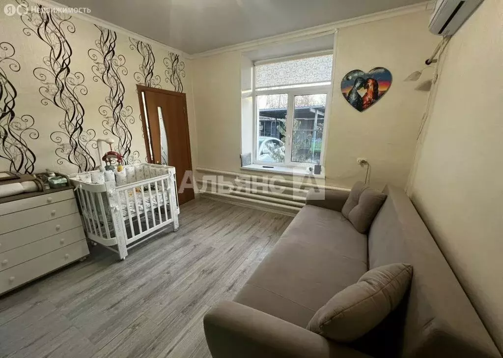 Дом в Каменск-Шахтинский, Профильная улица (50 м) - Фото 1