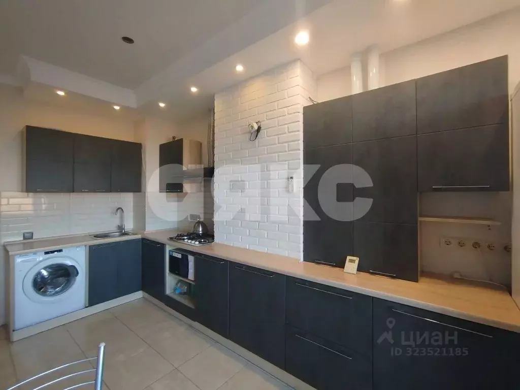 2-к кв. Краснодарский край, Горячий Ключ ул. Ярославского, 100б (64.0 ... - Фото 1