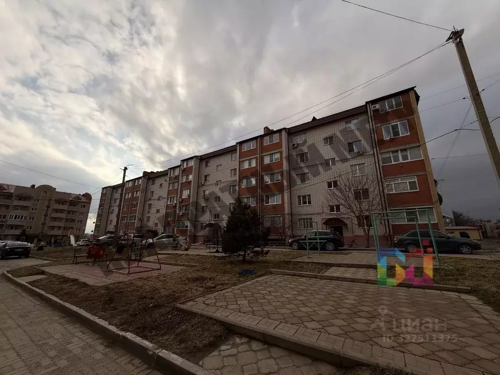 2-к кв. Калмыкия, Элиста 9-й мкр, 6 (61.8 м) - Фото 1