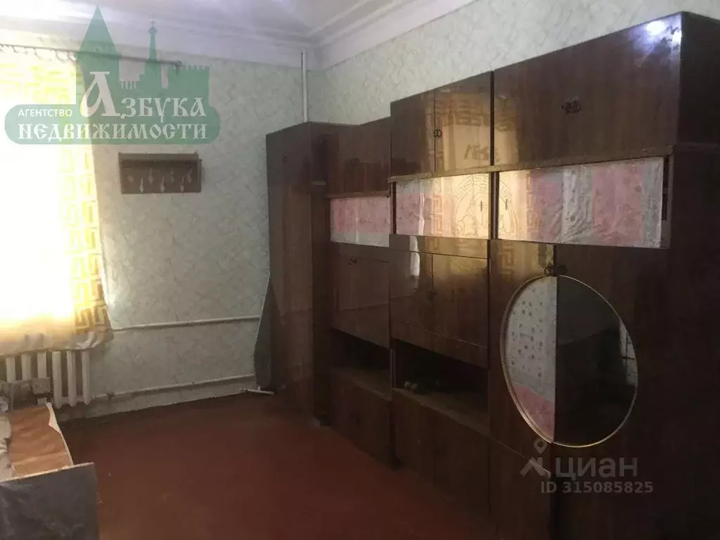 3-к кв. Смоленская область, Смоленск Колхозная пл., 6 (87.0 м) - Фото 1