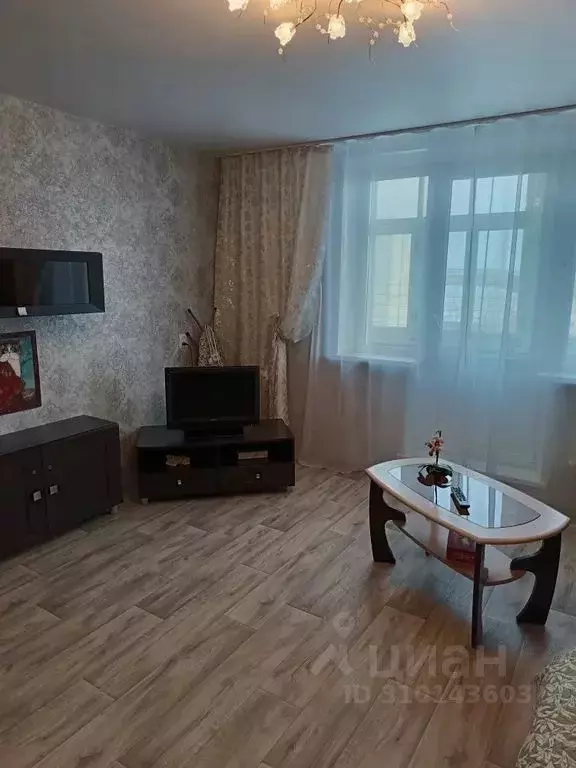 2-к кв. Челябинская область, Чебаркуль Электростальская ул., 3 (59.0 ... - Фото 1
