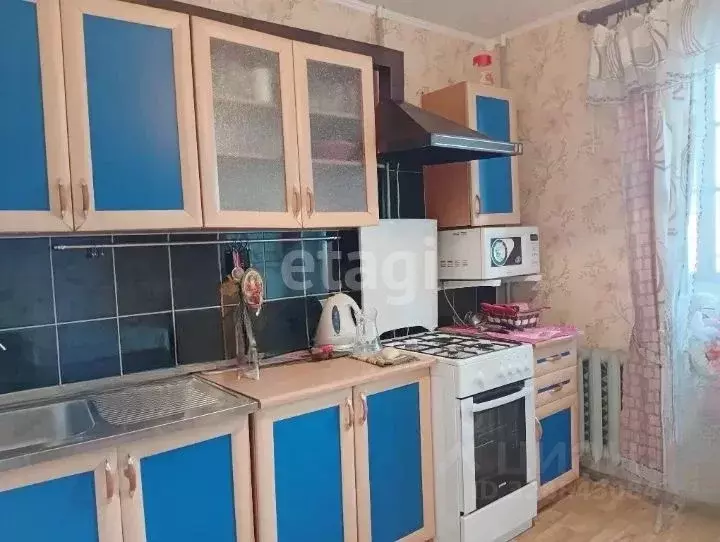 3-к кв. Ленинградская область, Кириши ул. Нефтехимиков, 8 (66.2 м) - Фото 1