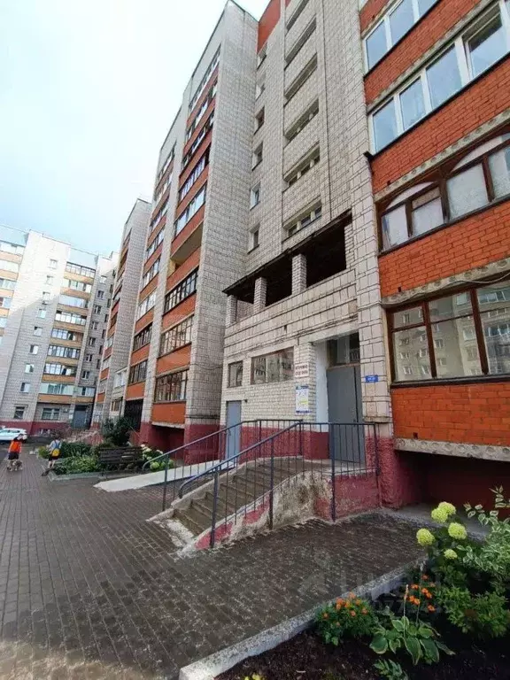 5-к кв. Кировская область, Киров Октябрьский просп., 153 (103.0 м) - Фото 1