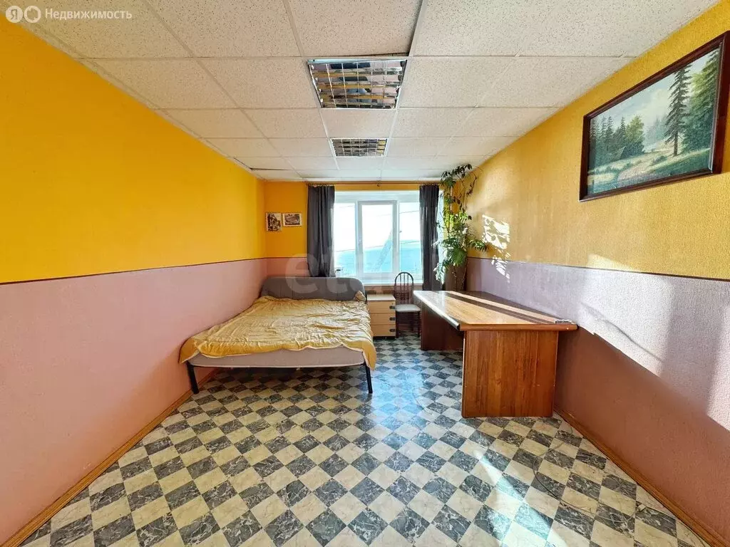 3-комнатная квартира: Петропавловск-Камчатский, улица Беринга, 6 (66.2 ... - Фото 2