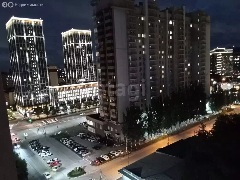 2-комнатная квартира: Новосибирск, улица Кирова, 27с1 (85.3 м) - Фото 0
