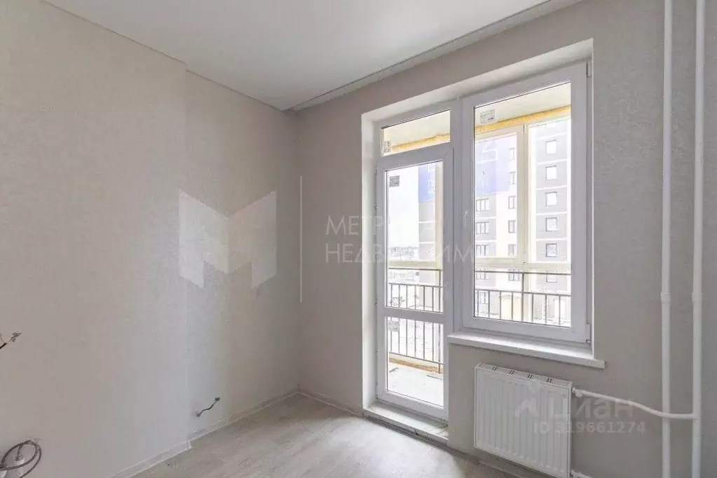 1-к кв. Тюменская область, Тюмень ул. Надира Сагдеева, 8 (29.0 м) - Фото 0