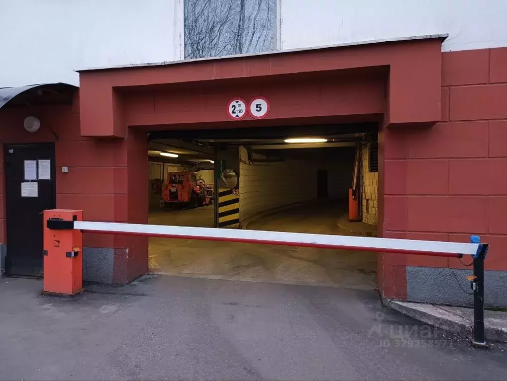 Гараж в Москва Флотская ул., 5К1 (19 м) - Фото 1