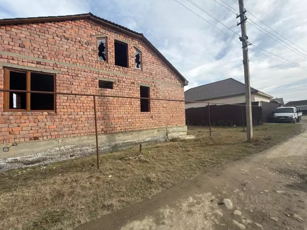 Дом в Дагестан, Кизлярский район, Красноармейский сельсовет, с. Им. ... - Фото 2