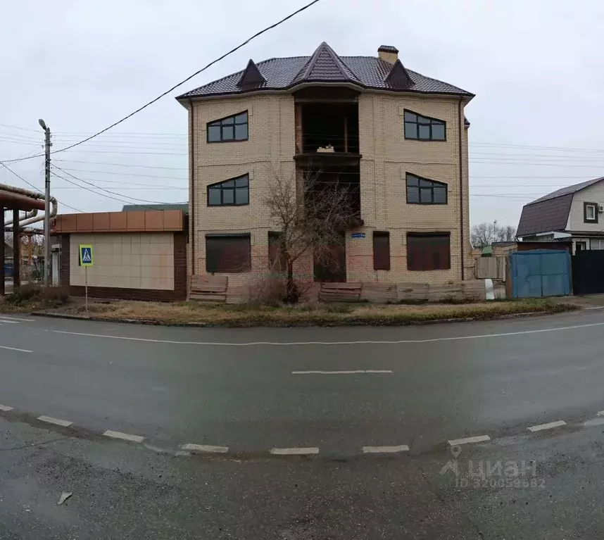Коттедж в Астраханская область, Астрахань Кавказский пер., 4 (394 м) - Фото 0