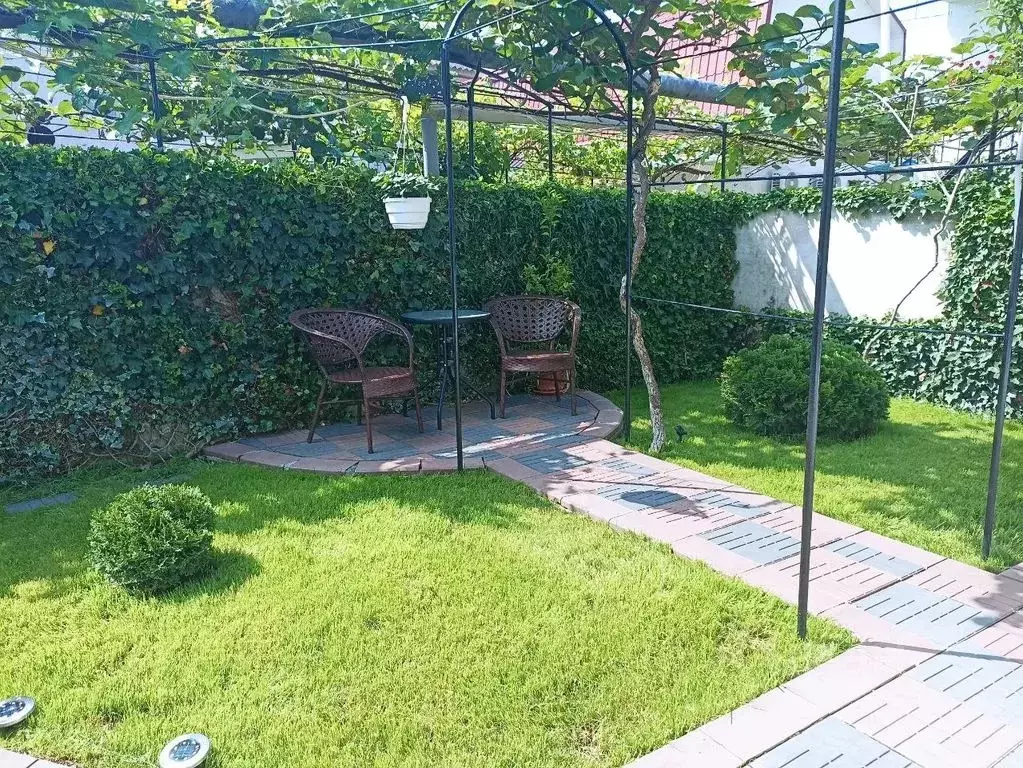 Дом в Крым, Алушта муниципальный округ, с. Рыбачье ул. Школьная, 1 (27 ... - Фото 1