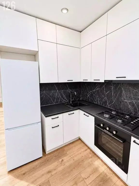 1-к кв. Татарстан, Казань ул. Гагарина, 77Вк2 (43.0 м) - Фото 2