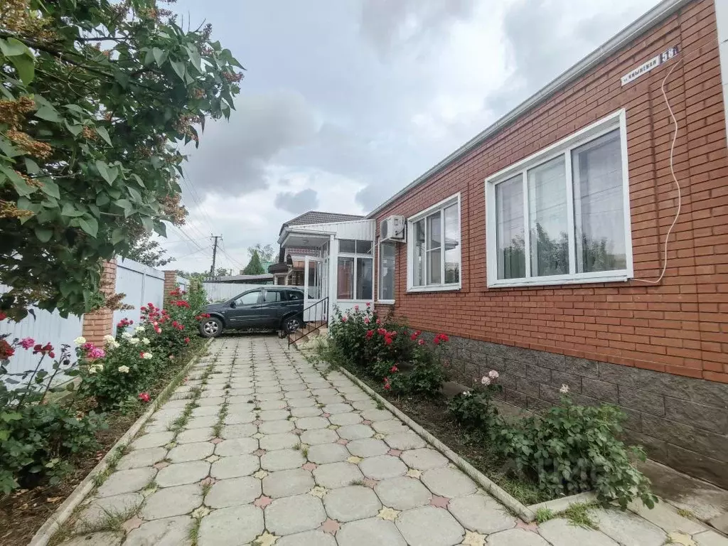 Дом в Ростовская область, Неклиновский район, с. Новобессергеневка ... - Фото 0