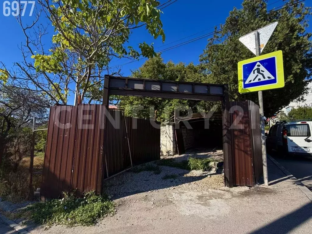 Участок в Севастополь ул. Крупской, 40 (8.0 сот.) - Фото 2
