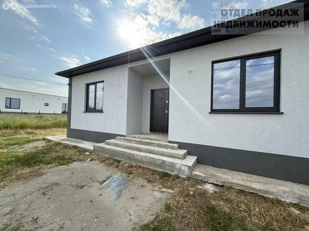 Дом в Крымск, Краснозелёная улица (74.4 м) - Фото 1