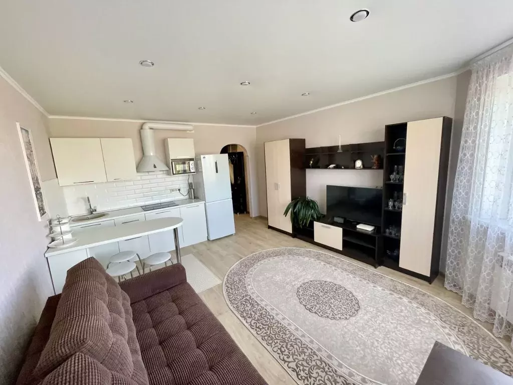 Студия Калужская область, Калуга Хрустальная ул., 44к3 (28.1 м) - Фото 2