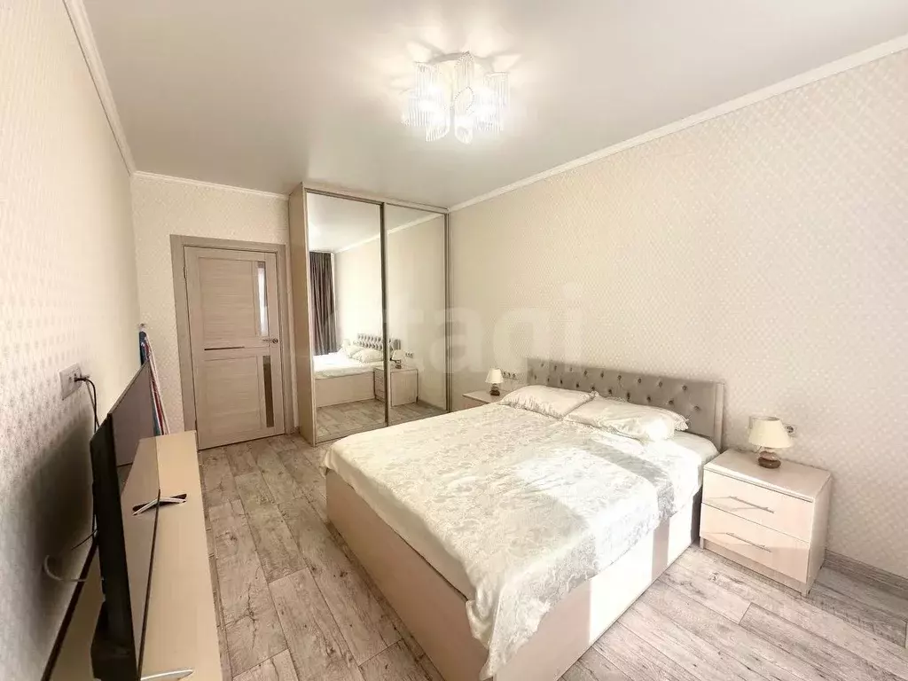 1-к кв. Татарстан, Казань ул. Родины, 26Е (45.0 м) - Фото 1