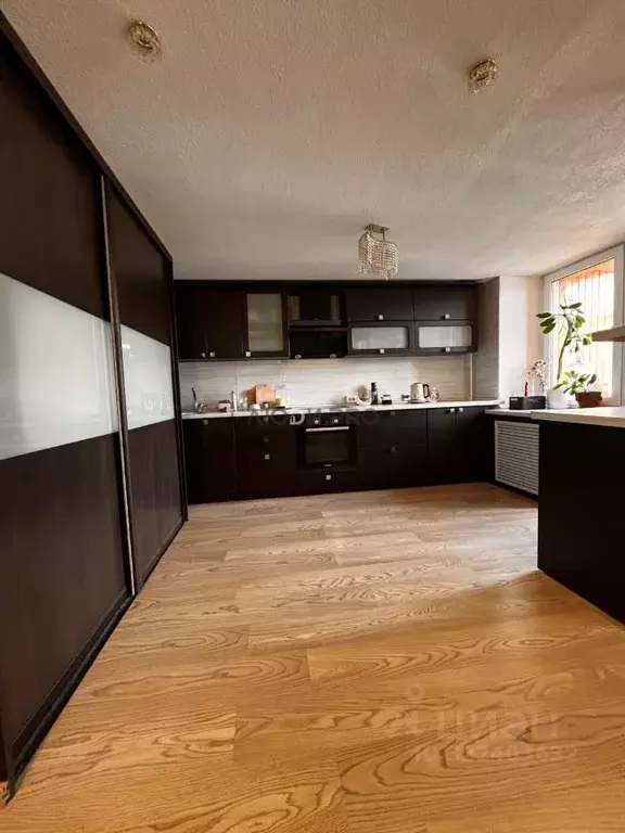 4-к кв. Башкортостан, Уфа ул. Юрия Гагарина, 14 (99.8 м) - Фото 0