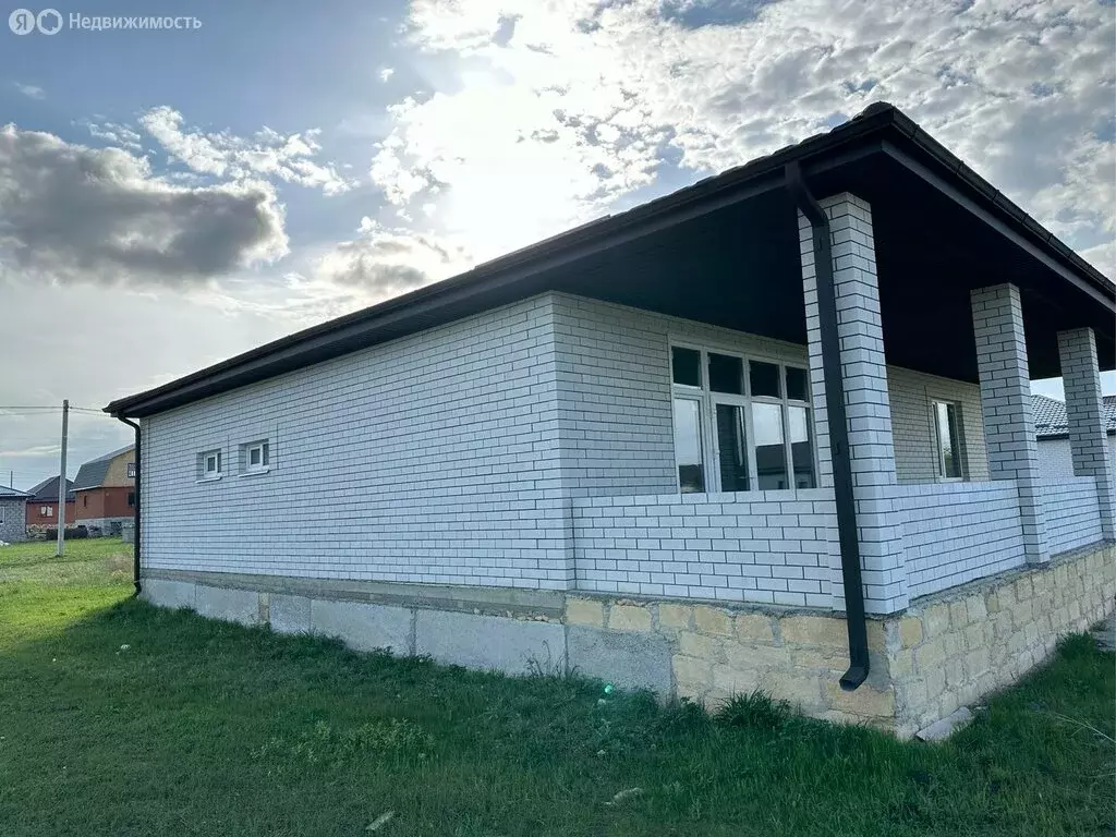 Дом в село Верхнерусское, Подгорная улица, 253 (150 м) - Фото 1