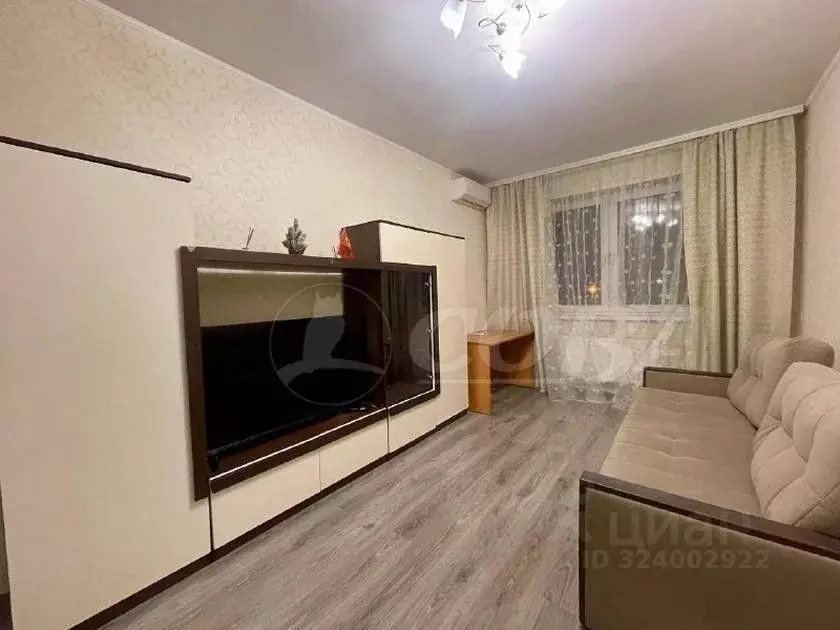 1-к кв. Тюменская область, Тюмень ул. Бакинских Комиссаров, 3к1 (40.0 ... - Фото 1