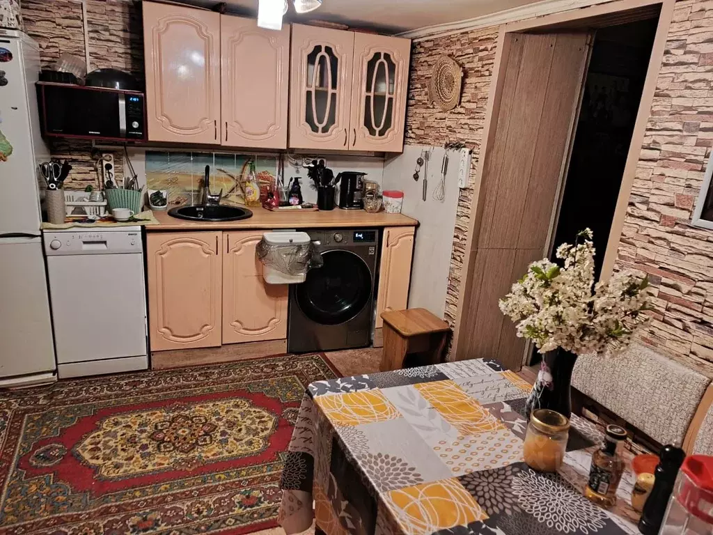 Дом в Челябинская область, Челябинск Карьерный пер., 5 (61 м) - Фото 1