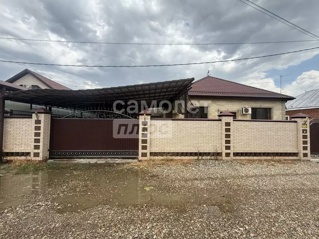 Дом в Краснодарский край, Динская ст-ца ул. Калинина (102 м) - Фото 1