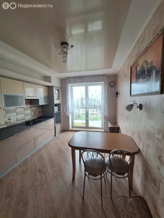 2-комнатная квартира: Калининград, улица Горького, 168 (69.9 м) - Фото 2
