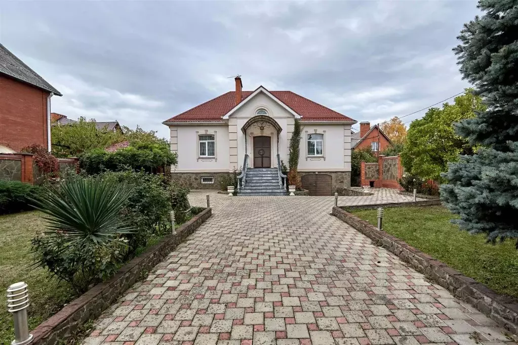 Дом в Краснодарский край, Краснодар ул. Бульварная (264 м) - Фото 1