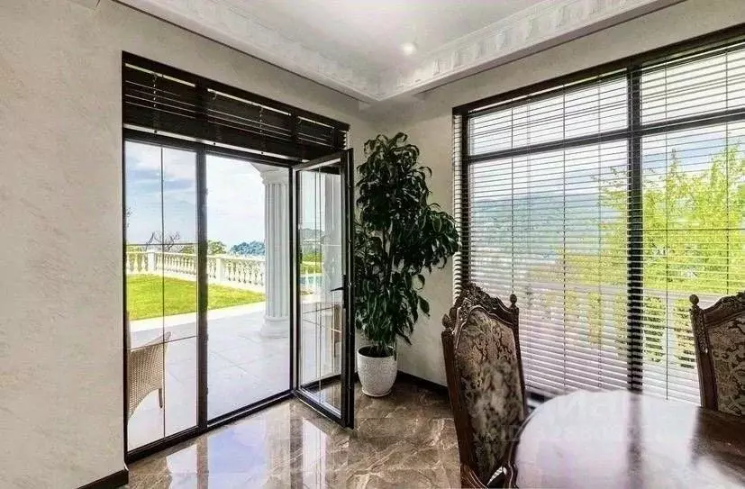 Дом в Краснодарский край, Сочи Центральный мкр, ул. Кубанская (270 м) - Фото 2