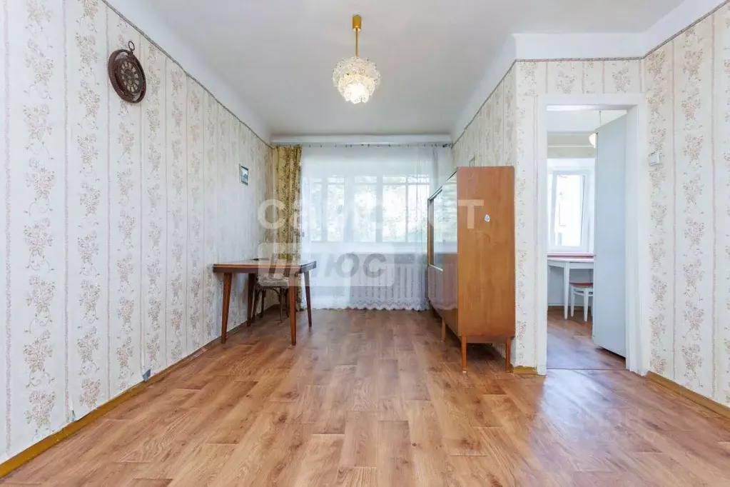 3-к кв. Башкортостан, Уфа Коммунистическая ул., 54 (54.4 м) - Фото 1