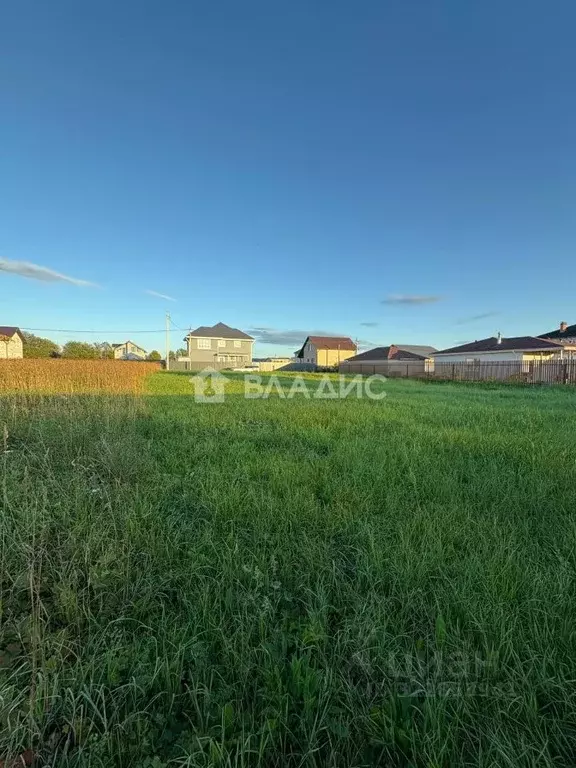 Участок в Ленинградская область, Гатчинский муниципальный округ, д. ... - Фото 1