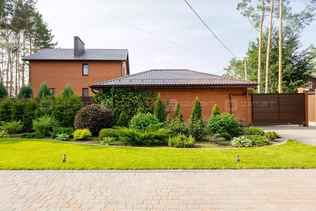 Дом в Татарстан, Казань ул. 2-я Поперечно-Дорожная, 1 (260 м) - Фото 1