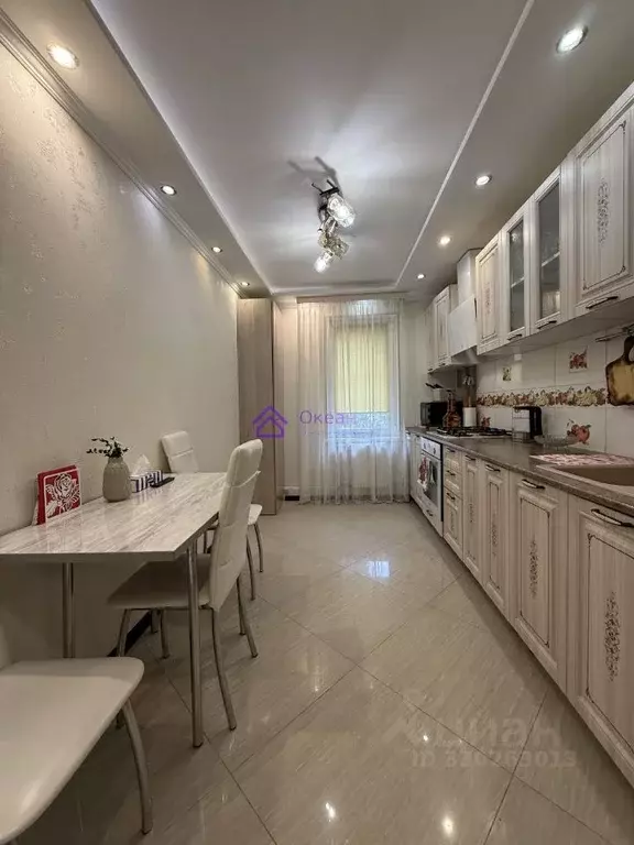 2-к кв. Севастополь ул. Колобова, 18/7 (68.0 м) - Фото 1