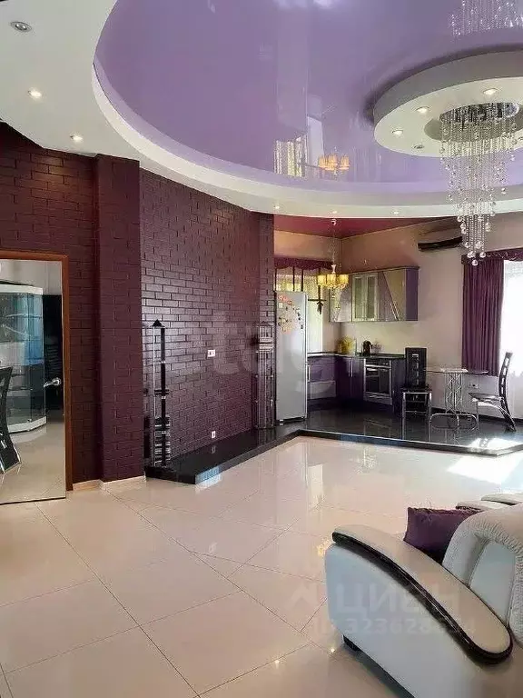 Дом в Красноярский край, Красноярск Караульная ул., 34а (336 м) - Фото 1