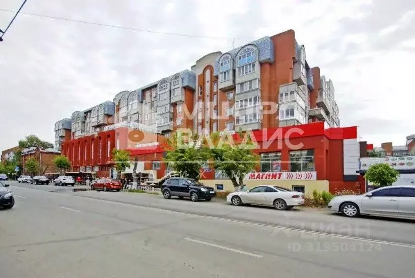 3-к кв. Омская область, Омск ул. Лермонтова, 24 (72.5 м) - Фото 0