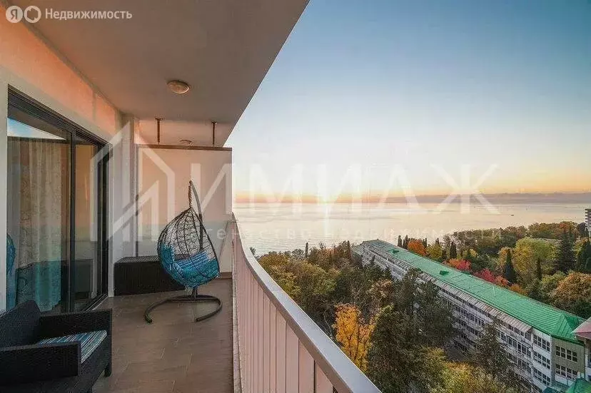 3-комнатная квартира: Сочи, Курортный проспект, 105А (100 м) - Фото 0