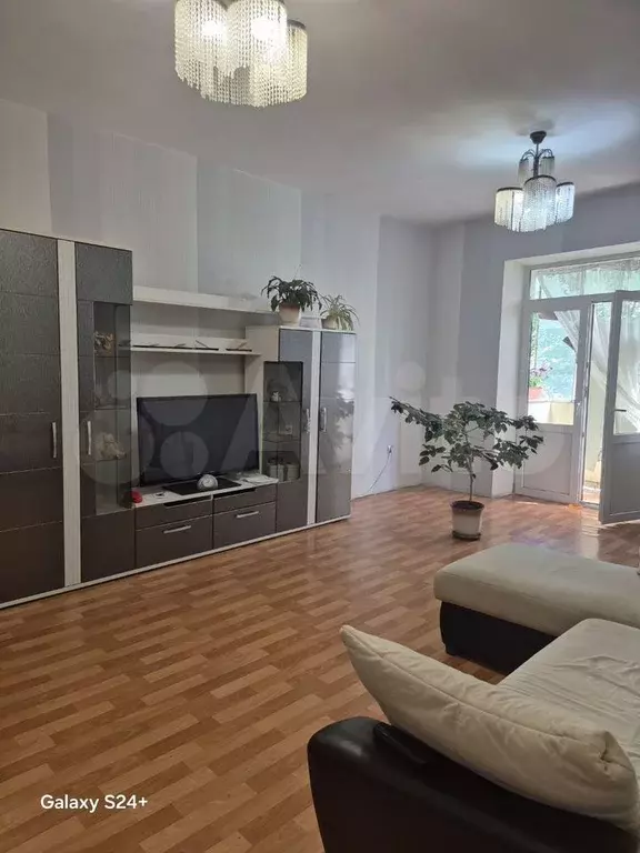 3-к. квартира, 80,9 м, 3/3 эт. - Фото 1