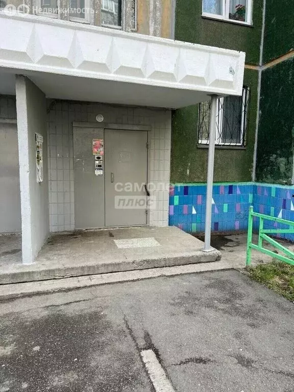 3-комнатная квартира: Челябинск, улица Хохрякова, 8 (66.5 м) - Фото 1